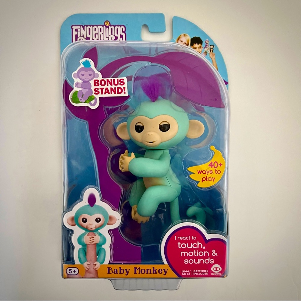 Fingerlings - interactive baby monkey - zoe (turquoise with purple hair) NEW!!!